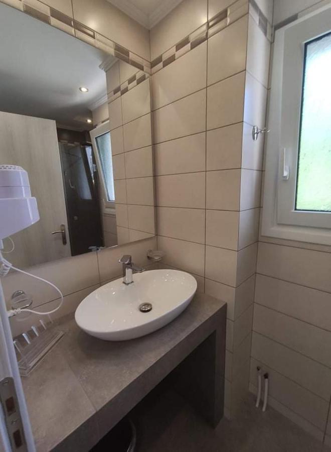 Tsoutis Rooms Almiropotamos Bagian luar foto